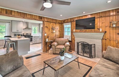 Skyland Haus | Cozy Arden Cottage, 2 Mi to Lake Julian Park!