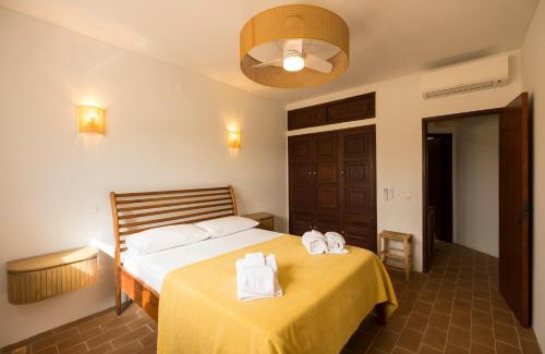Vale de Covo Wohnung | Cozy Beach Apartment W/Sea View, Free Parking & AC
