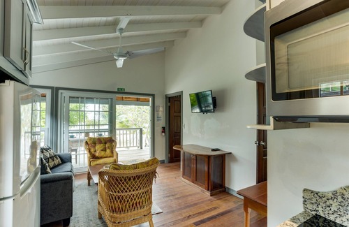 Placencia Hütte | Cozy Beachfront Cottage on the Beach in Maya Beach