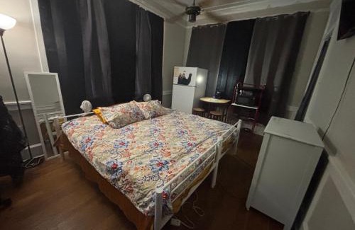 Crosstown Hotel | Cozy Bears Bunkers Manor & Carpe Diem Spa