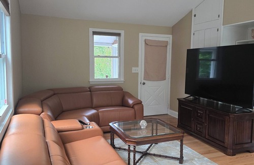 Sharon Haus | Cozy 1-bedroom in charming Sharon