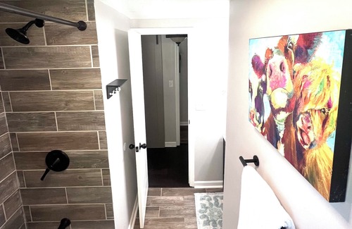 Bessemer Haus | Cozy Bessemer/McCalla Farmhouse