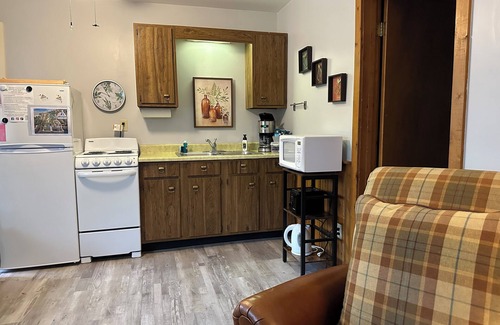 Ephraim Hütte | Cozy Brook North Cottage @ Ephraim Beach on Ephraim Village Cottages Resort