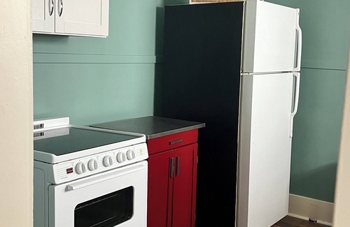 Springfield Haus | Cozy Bungalow near downtown and Wittenberg