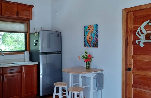 Placencia Haus | Cozy Cabana with Full Kitchen & Shared Pool