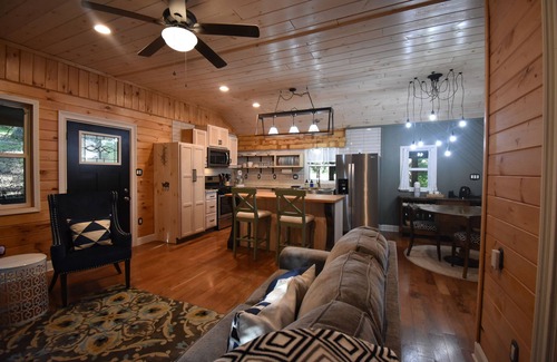 Fry Kabine | Cozy cabin, 1.5 miles to downtown McCaysville; shops/restaurants & Toccoa River