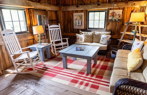 Turner Bed & Breakfast | Cozy Cabin at Farm Bed and Breakfast in Maine