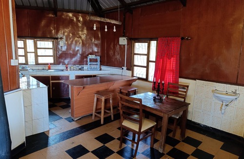 Oloitoktok Kabine | Cozy cabin at the foot of the Kilimanjaro with modern amenities and wifi