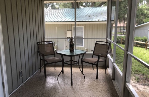 Salt Springs Kabine | Cozy Cabin by the Lake - Salt Springs Resort