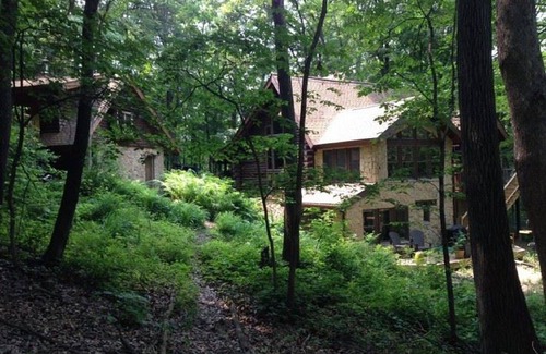 Cross Plains Haus | Herrliche, privater Wandern / Bike / Winter Retreat in the Woods