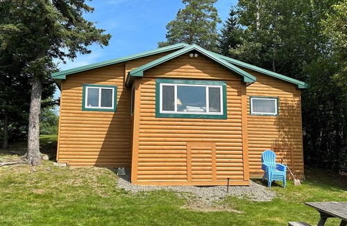 Rangeley Haus | Cozy Cabin on Rangeley Lake
