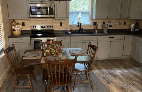 Counce Kabine | Cozy cabin Pickwick near Stateline boat ramp and State Park, with boat storage