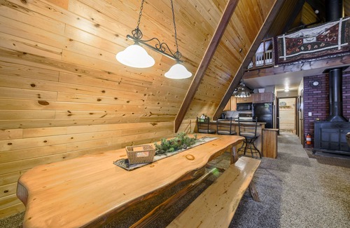 Lead Kabine | Gemütliche Hütte mit Whirlpool auf Deer Mountain in der Nähe von ATV / Snowmobile Trails!