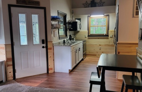 Higgins Lake Kabine | Cozy Cabin walking distance to BEAUTIFUL Higgins Lake!