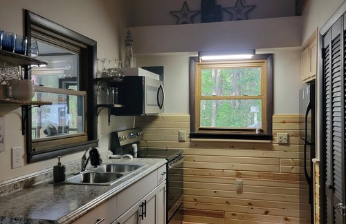 Higgins Lake Kabine | Cozy Cabin walking distance to BEAUTIFUL Higgins Lake!