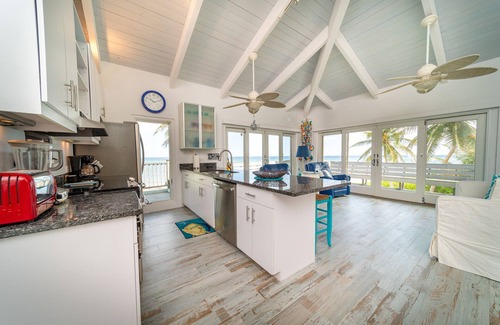 North Side Hütte | Gemütliches Cottage am Strand von Cayman - Emerald Sea House