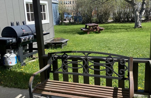 Rose Park Haus | Cozy, charming 3BR, 2B home blks from downtown Missoula, U of M, lots of shops