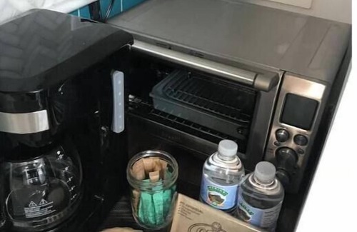 East Atlanta Wohnung | Cozy & Chic Haven w/spacious deck and gym access. Walk to East Atlanta Village!