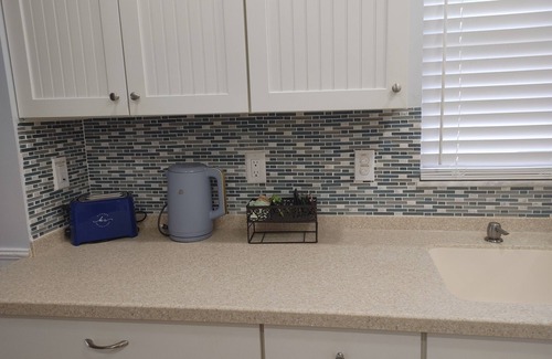 Clermont Haus | Cozy, Close to downtown Lake View home.