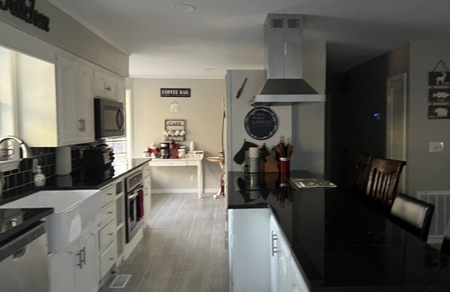 Rover Haus | Cozy Coffee House