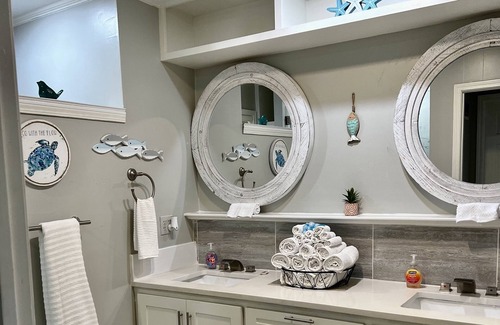 Rover Haus | Cozy Coffee House