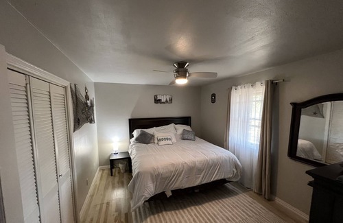 Rover Haus | Cozy Coffee House