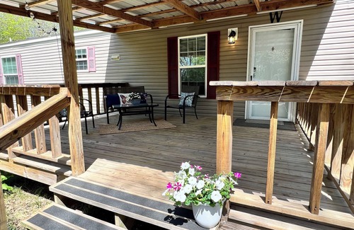 Ferndale Haus | Cozy, comfortable 2bd/2ba home in the Heart of Arkansas