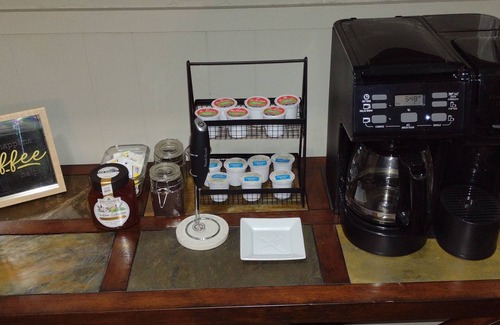 Akron Hütte | Cozy, comfortable and close to Cleveland-Canton-Skiing & Cuyahoga Natl. Park