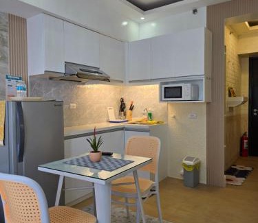 Poblacion District Wohnung | Cozy Condo at Avida Towers Davao