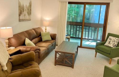 Bellaire Wohnung | Cozy Condo by Shanty Creek