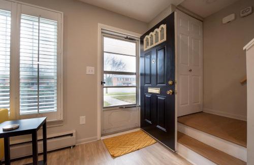 Royal Oak Wohnung | Cozy Condo in the Heart of Royal Oak