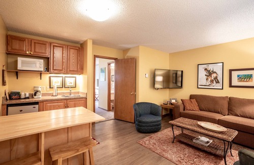 Bigfork Eigentumswohnung | Cozy condo w/great location by Flathead Lake - Cozy Marina Cay Getaway