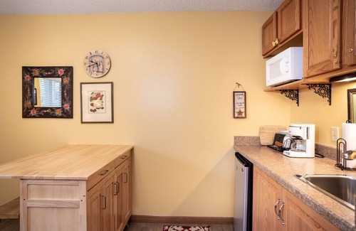 Bigfork Eigentumswohnung | Cozy condo w/great location by Flathead Lake - Cozy Marina Cay Getaway