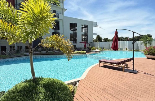 Basak Eigentumswohnung | Cozy Condo with Resort Style Amenities near Airport and Beaches!