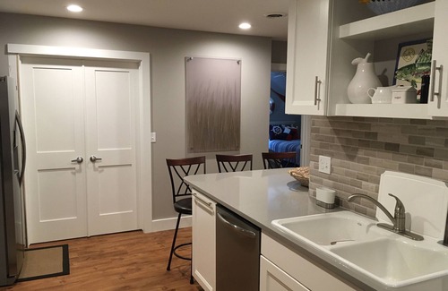 Harrison Haus | Ein gemütliches Häuschen! Alle Sportarten Budd Lake in der Nähe von Bootsstart und Nachbarschaftsstrand.