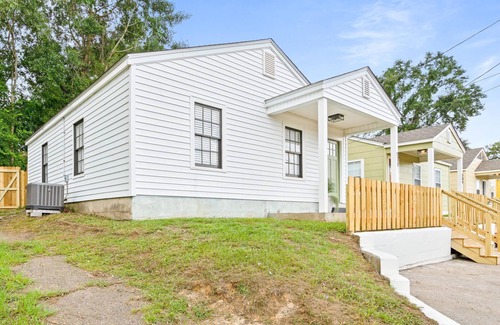 Laurel Hütte | Cozy Cottage near Downtown Laurel!