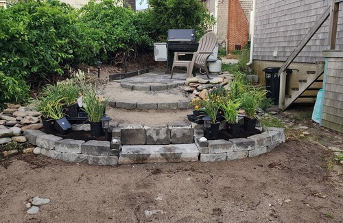 Brant Rock Hütte | Cozy cottage steps to beach sleeps 5 with WiFi, AC in charming Marshfield