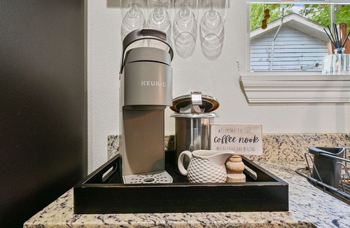 Highlands - Perkins Hütte | Cozy Cottage: Steps from LSU & Minutes to Downtown