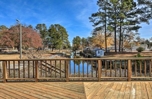 Oriental Haus | Cozy Cottage with Shared Dock on Dawson Creek