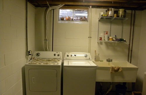 Michigan City Hütte | Gemütliches Häuschen unter Eiche, Ahorn und Weißkiefern