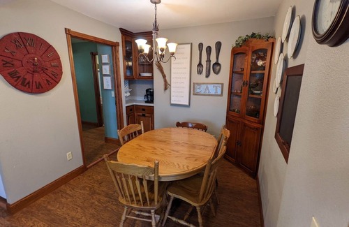 Shipshewana Haus | Cozy cottage within walking distance of almost everything