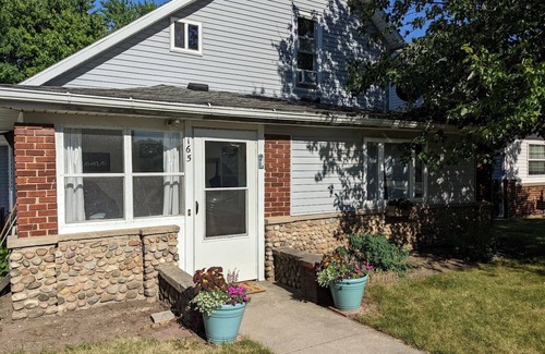 Shipshewana Haus | Cozy cottage within walking distance of almost everything