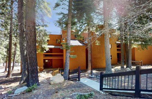 Truckee Wohnung | Cozy Coyote Fork Condo
