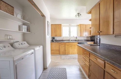 Heart of Missoula Haus | Cosy Creek Side Retreat im Universitätsviertel