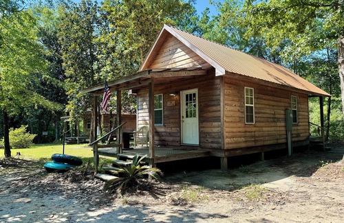 Perkinston Kabine | Hütte am Wasser am Red Creek, Vestry, MS - nur wenige Schritte vom Wasser entfernt!