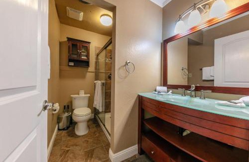 Truckee Haus | Cozy Deluxe Studio #131 at Donner Lake Village