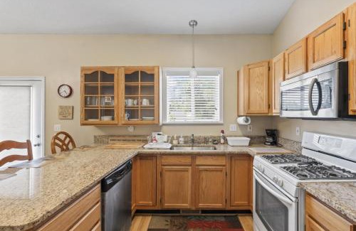 Ogden Haus | Cozy Duplex Gem Mins to Downtown and Ski Resorts