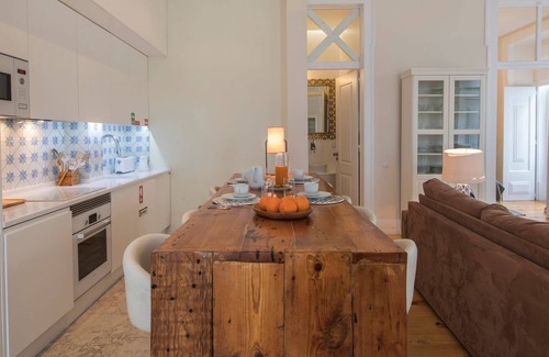 Se Wohnung | Cozy Duplex Home in Alfama by LovelyStay