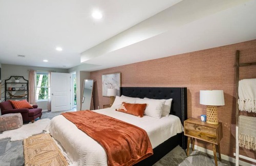 Front Royal Haus | Cozy Escape @ the Shenandoah Cottage