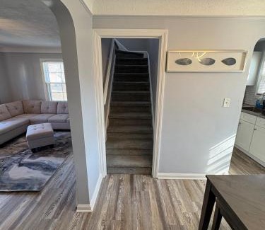 Euclid Haus | Cozy Euclid Home Near Lakefront